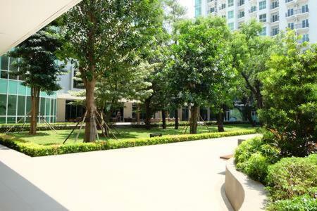 Premium One Bedroom At Woodland Park Residence Jacarta Exterior foto